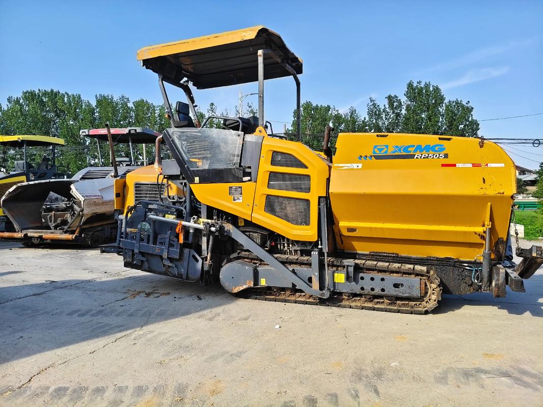 Asphalt Paver