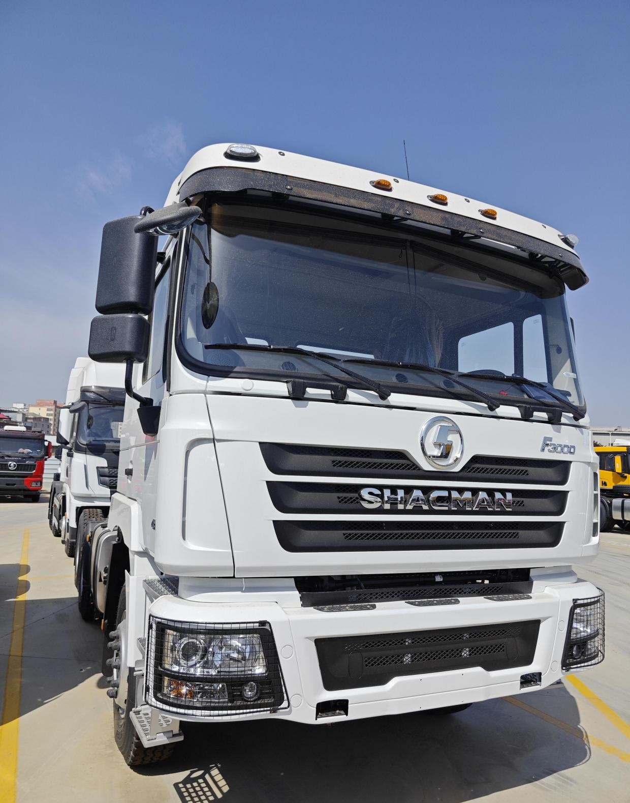 Shacman Tractor